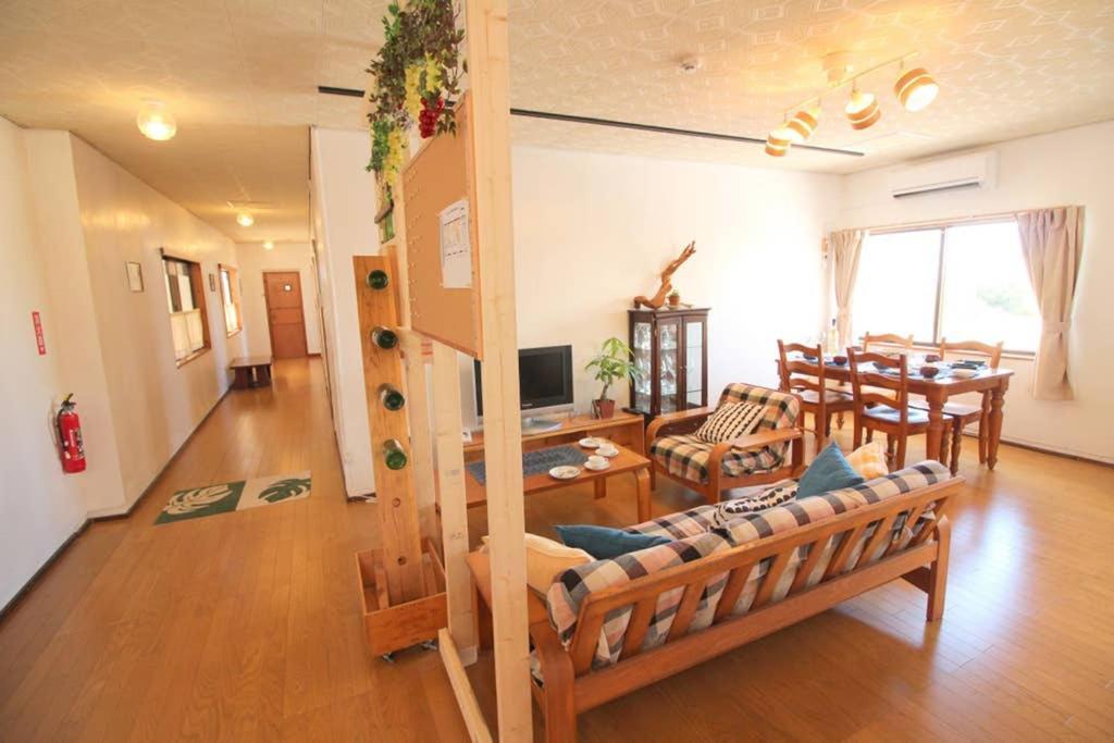 נאגו Beach Side Hotel Yamoriyanonikai מראה חיצוני תמונה